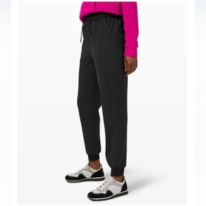LULULEMON Keep Moving Joggers Black Size 6